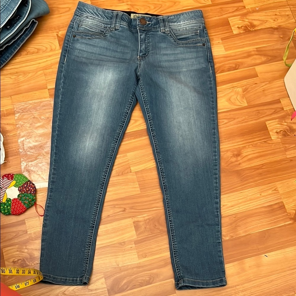 Democracy “Ab” Technology Size 8 - image 2